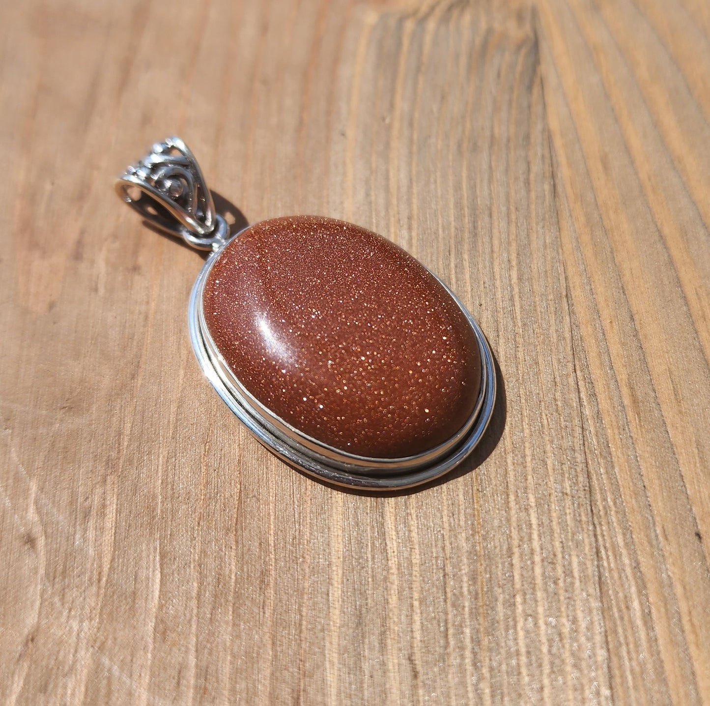 Sparkling Sunstone Oval Gemstone Pendant .925 Sterling Silver