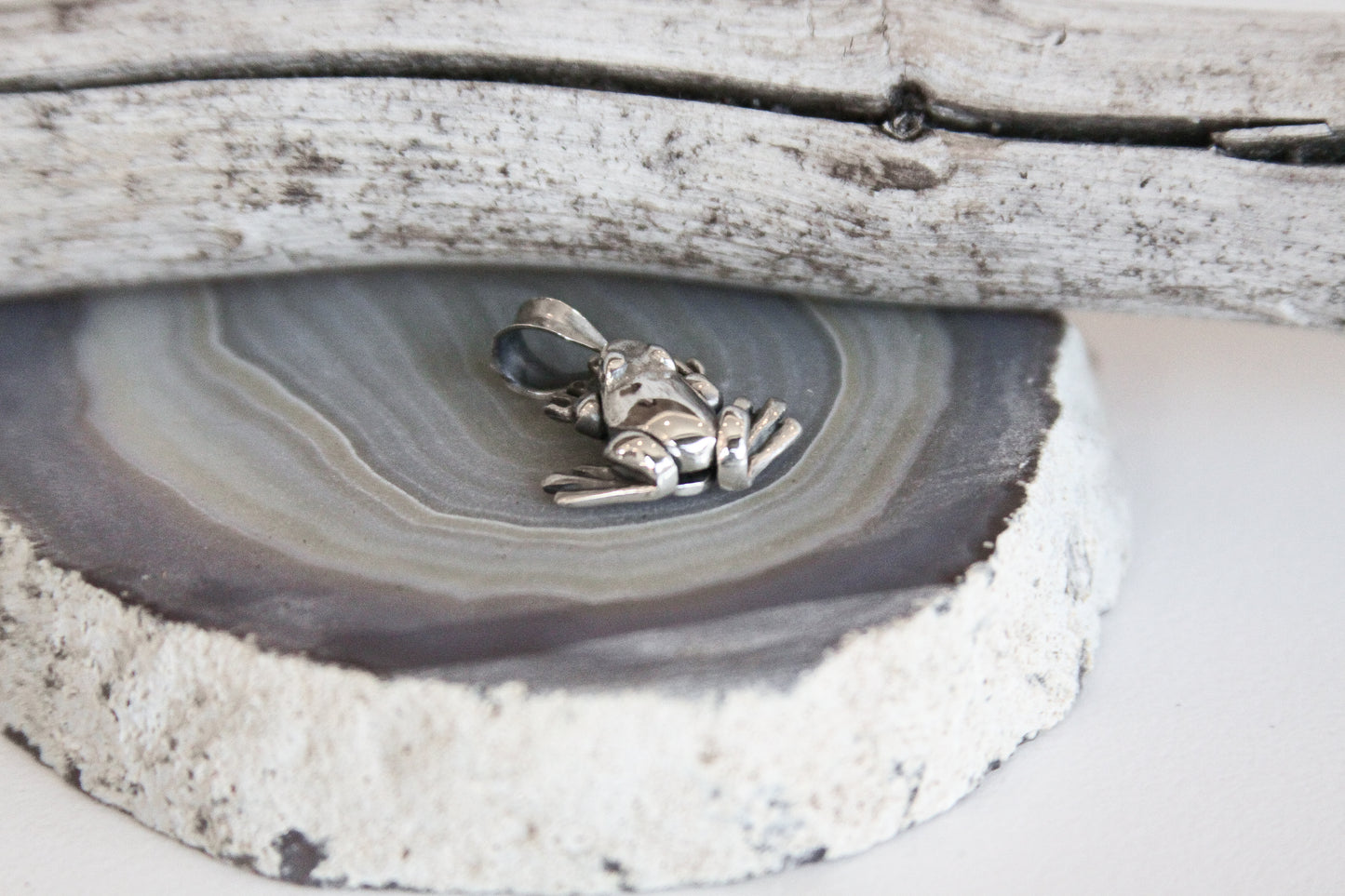 .925 Sterling Silver Frog Pendant