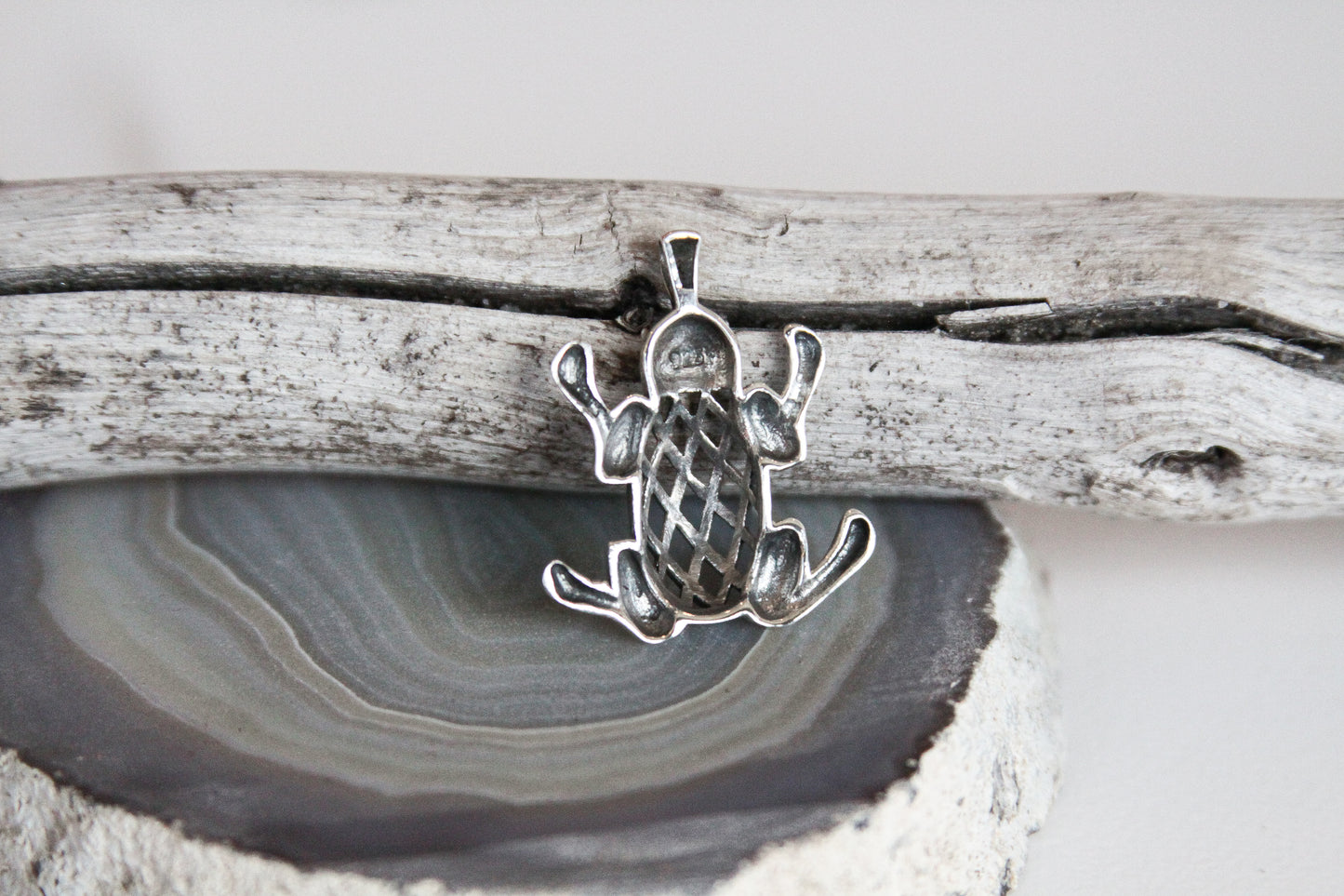 .925 Sterling Silver Diamond Pattern Frog Pendant