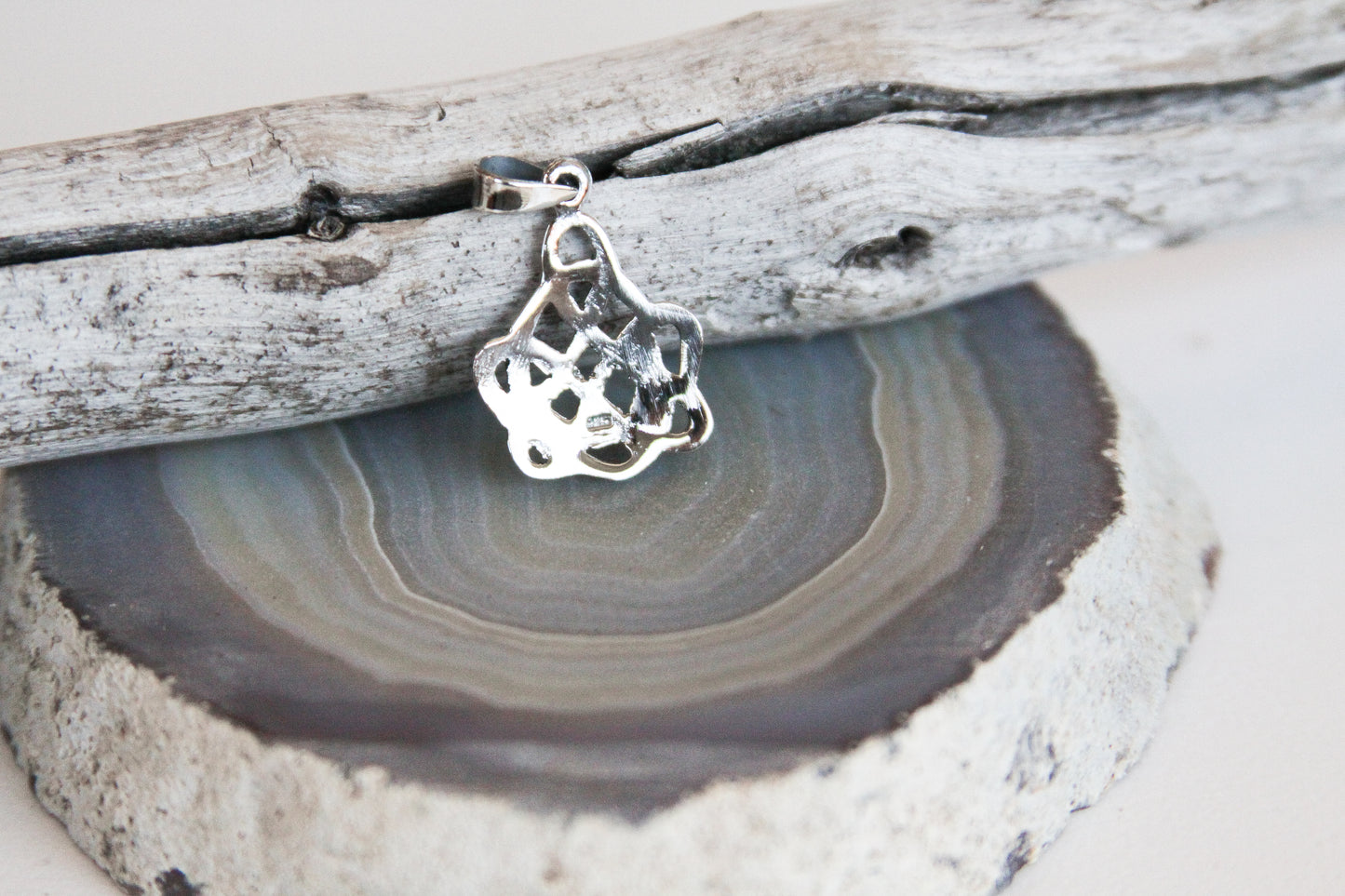 .925 Sterling Silver Celtic Knot Pendant