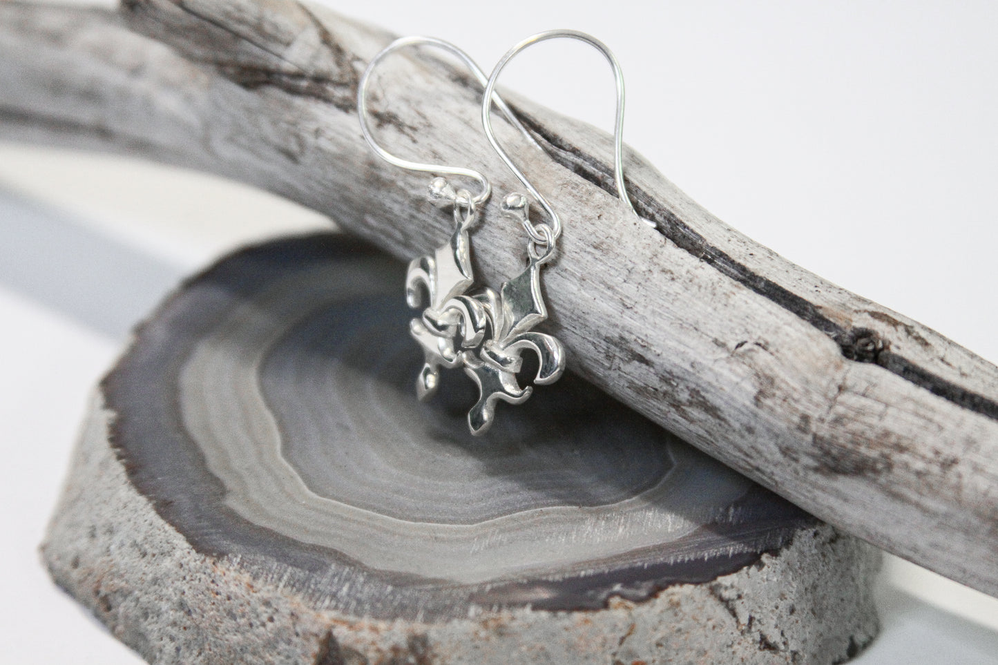 .925 Sterling Silver Fleur de lis Earrings