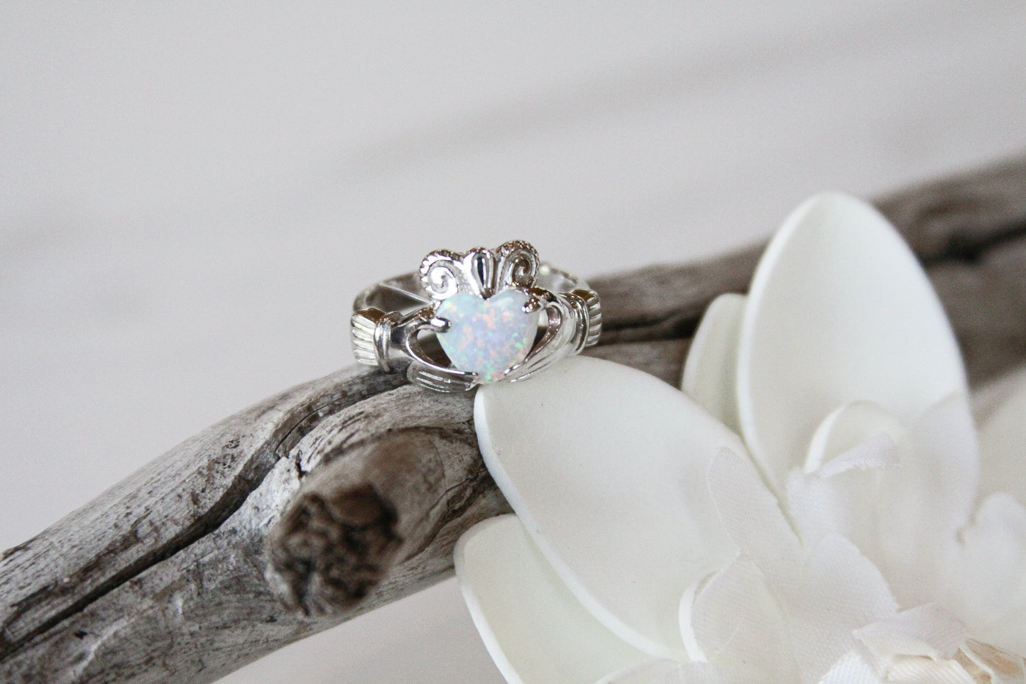 .925 Sterling Silver Claddagh Ring (Blue, White) Size 8