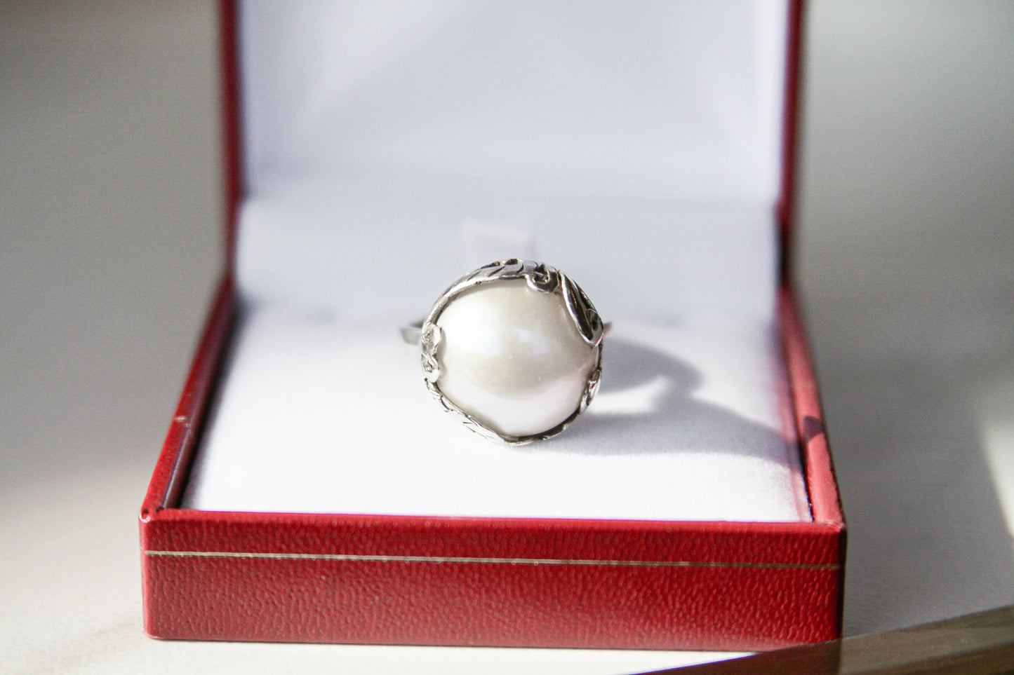 Mother of Pearl Vintage Style Ring Size 9