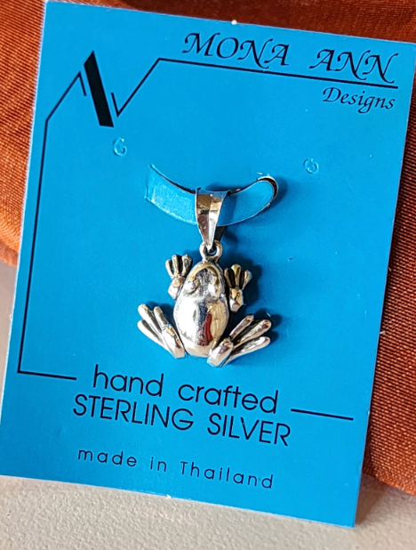 .925 Sterling Silver Frog Pendant