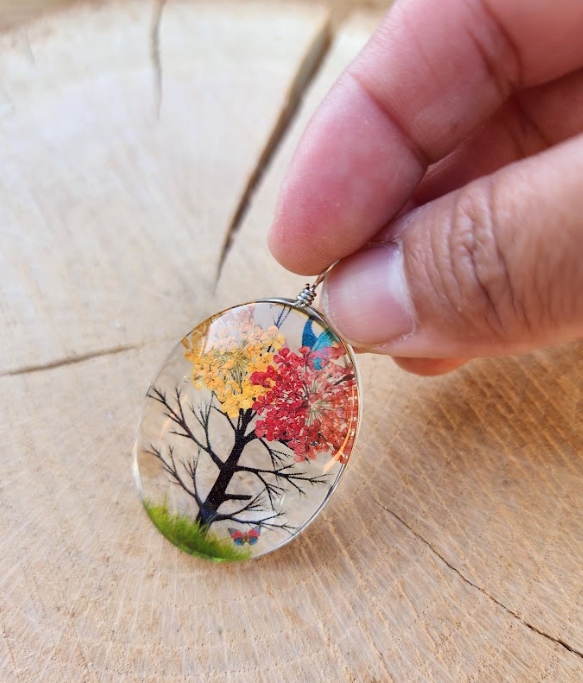 Tree Design Oval-Shaped Resin Necklace